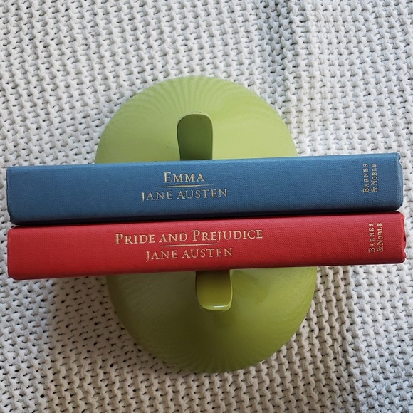 Jane Austen's Emma and Pride & Prejudice Hardcover Books - Picture 9 of 12